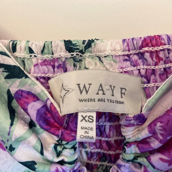 Cute purple floral crop top - Picture 3 of 3